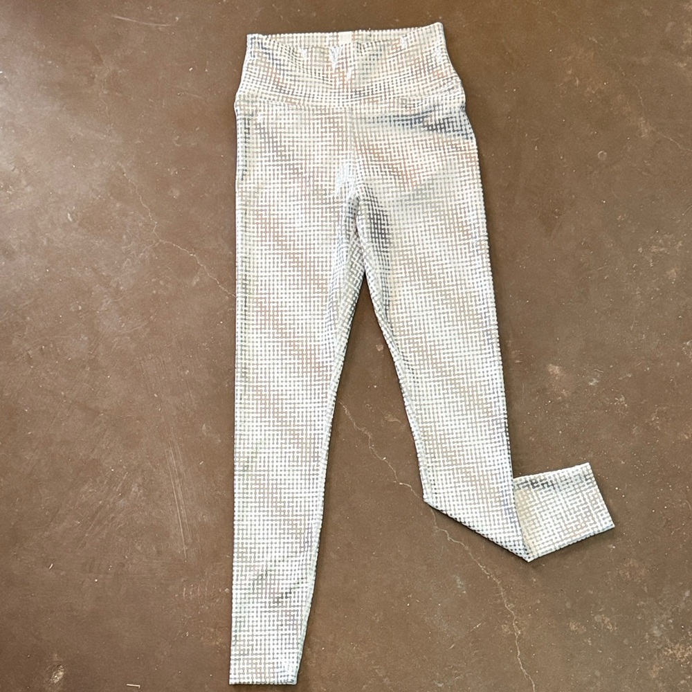 PELOTON Show Up Silver Foil Printed Leggings